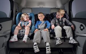 kidsincar