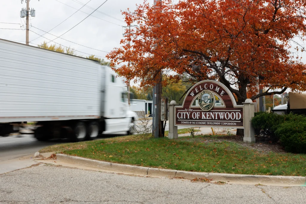 Kentwood, MI Truck Accident Lawyer: Best Semi Crash Attorneys